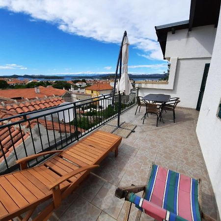 Apartment Baratula Murter Luaran gambar