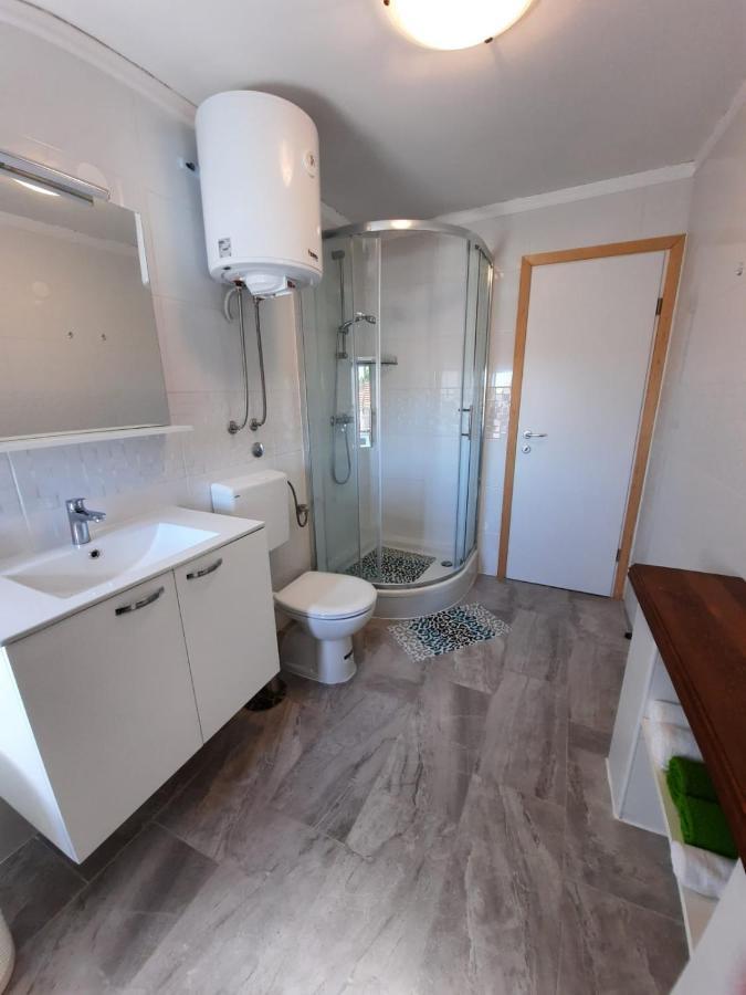 Apartment Baratula Murter Luaran gambar